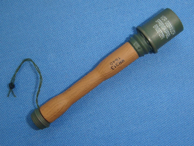 WWII German M39 stick grenade w/removable cap & detonator - frag
